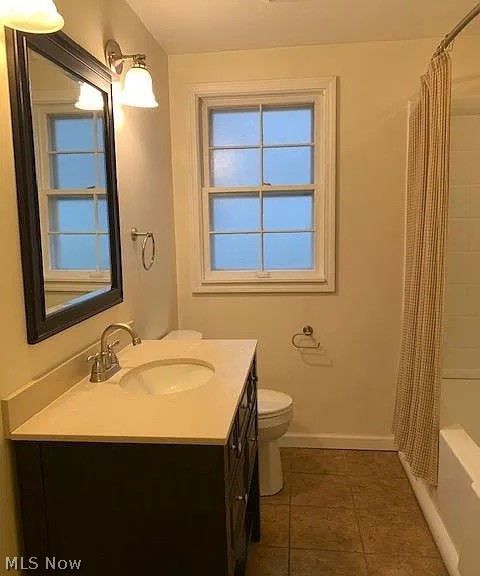 2312 Milton Road Cleveland OH 44118