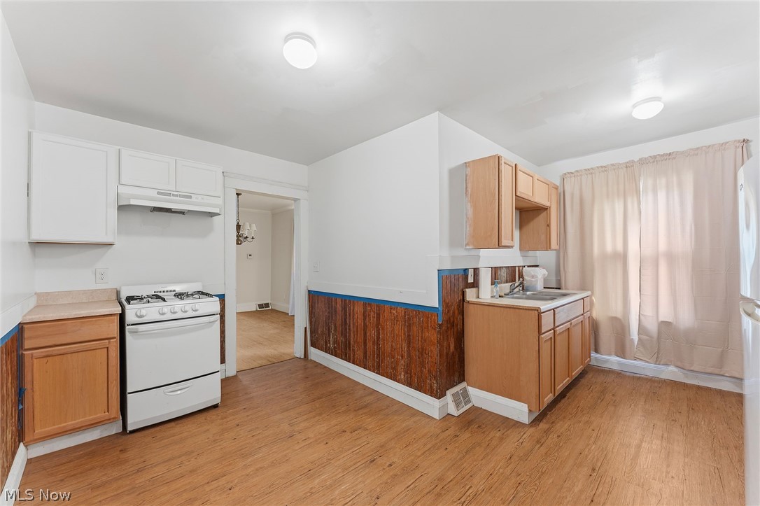 3238-3240 E 49th Street Cleveland OH 44127