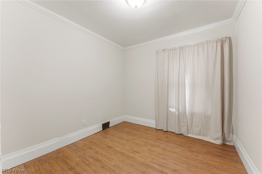 3238-3240 E 49th Street Cleveland OH 44127