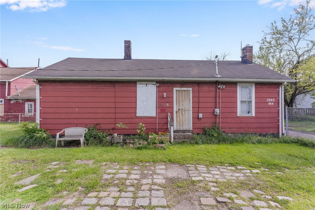 3238-3240 E 49th Street Cleveland OH 44127