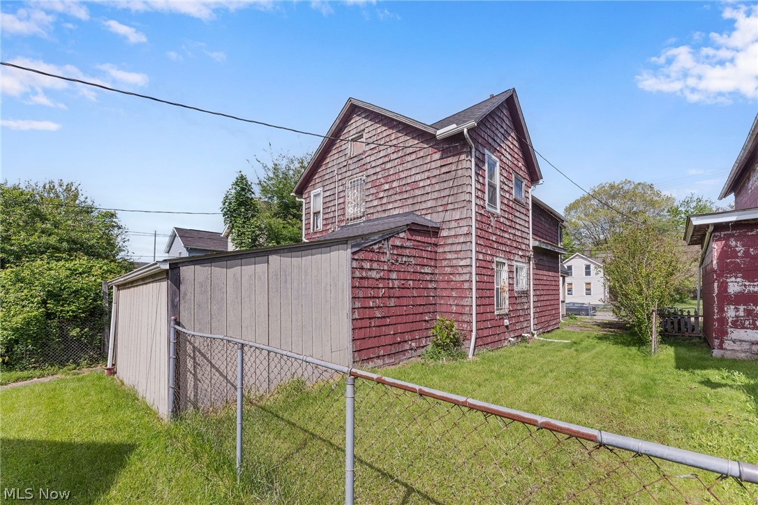 3238-3240 E 49th Street Cleveland OH 44127