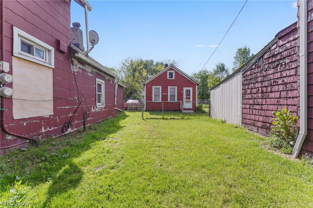 3238-3240 E 49th Street Cleveland OH 44127