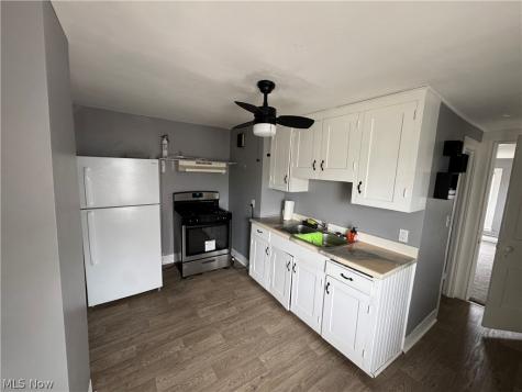 428 West Avenue Elyria OH 44035