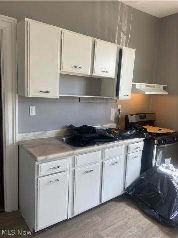 428 West Avenue Elyria OH 44035