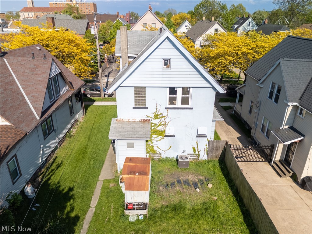 2016 Halstead Avenue Lakewood OH 44107