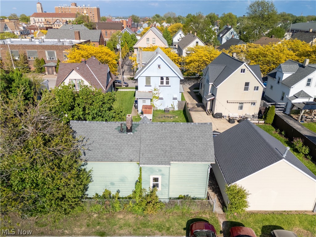 2016 Halstead Avenue Lakewood OH 44107