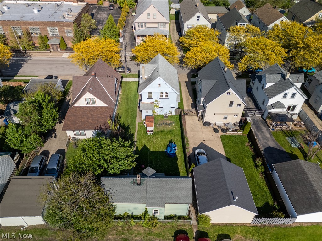 2016 Halstead Avenue Lakewood OH 44107