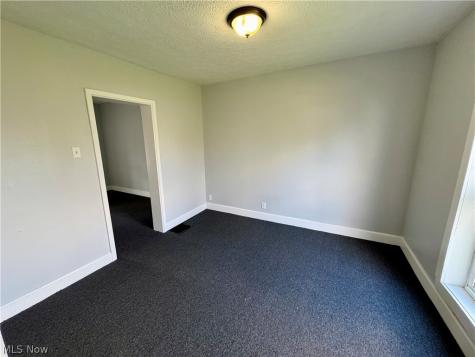 1217 Shriver Avenue NE Canton OH 44705