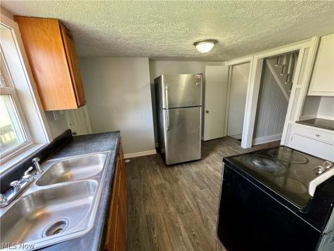1217 Shriver Avenue NE Canton OH 44705