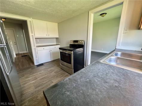 1217 Shriver Avenue NE Canton OH 44705