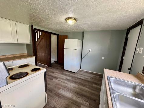 1217 Shriver Avenue NE Canton OH 44705