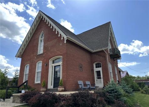 159 N Walnut Street Mansfield OH 44902