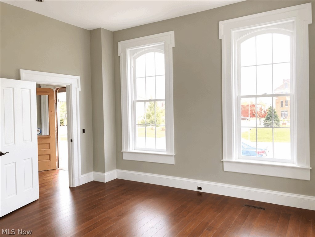 159 N Walnut Street Mansfield OH 44902