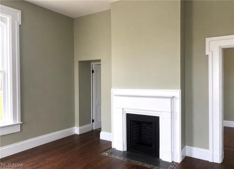 159 N Walnut Street Mansfield OH 44902
