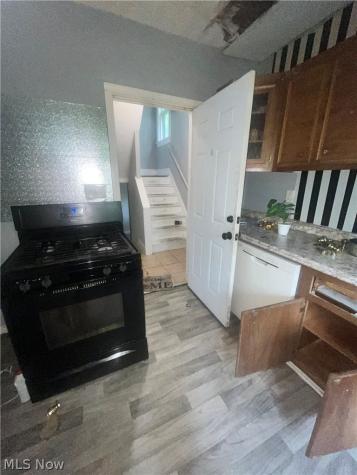 4015 E 143rd Street Cleveland OH 44128