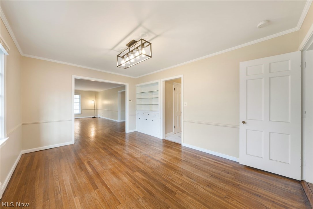 19208 Chagrin Shaker Heights OH 44122