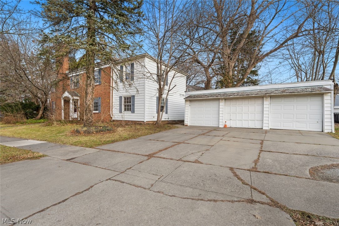 19208 Chagrin Shaker Heights OH 44122