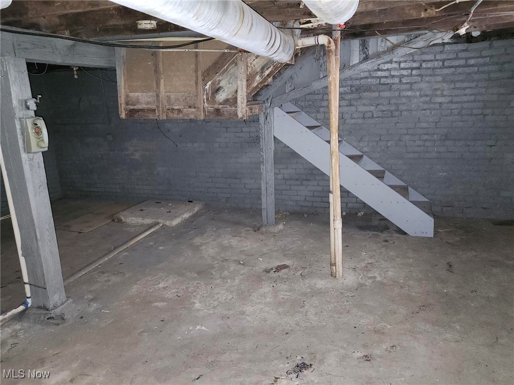 3443 Regent Road Cleveland OH 44127