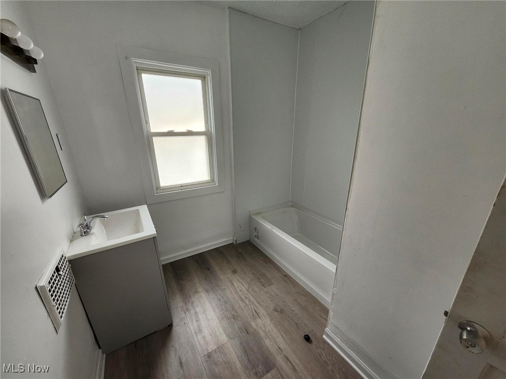 3443 Regent Road Cleveland OH 44127