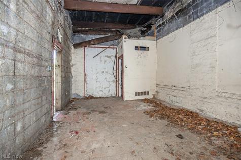 1054 E 71st Street Cleveland OH 44103