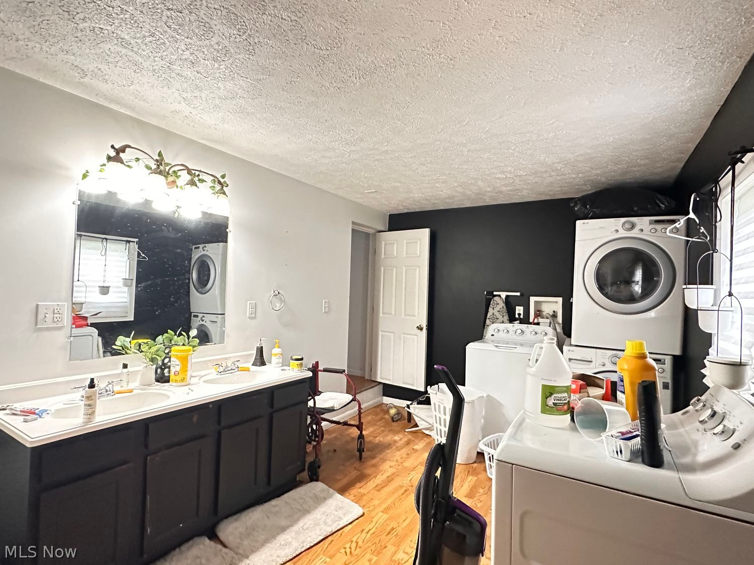 144 W Cambridge Street Alliance OH 44601
