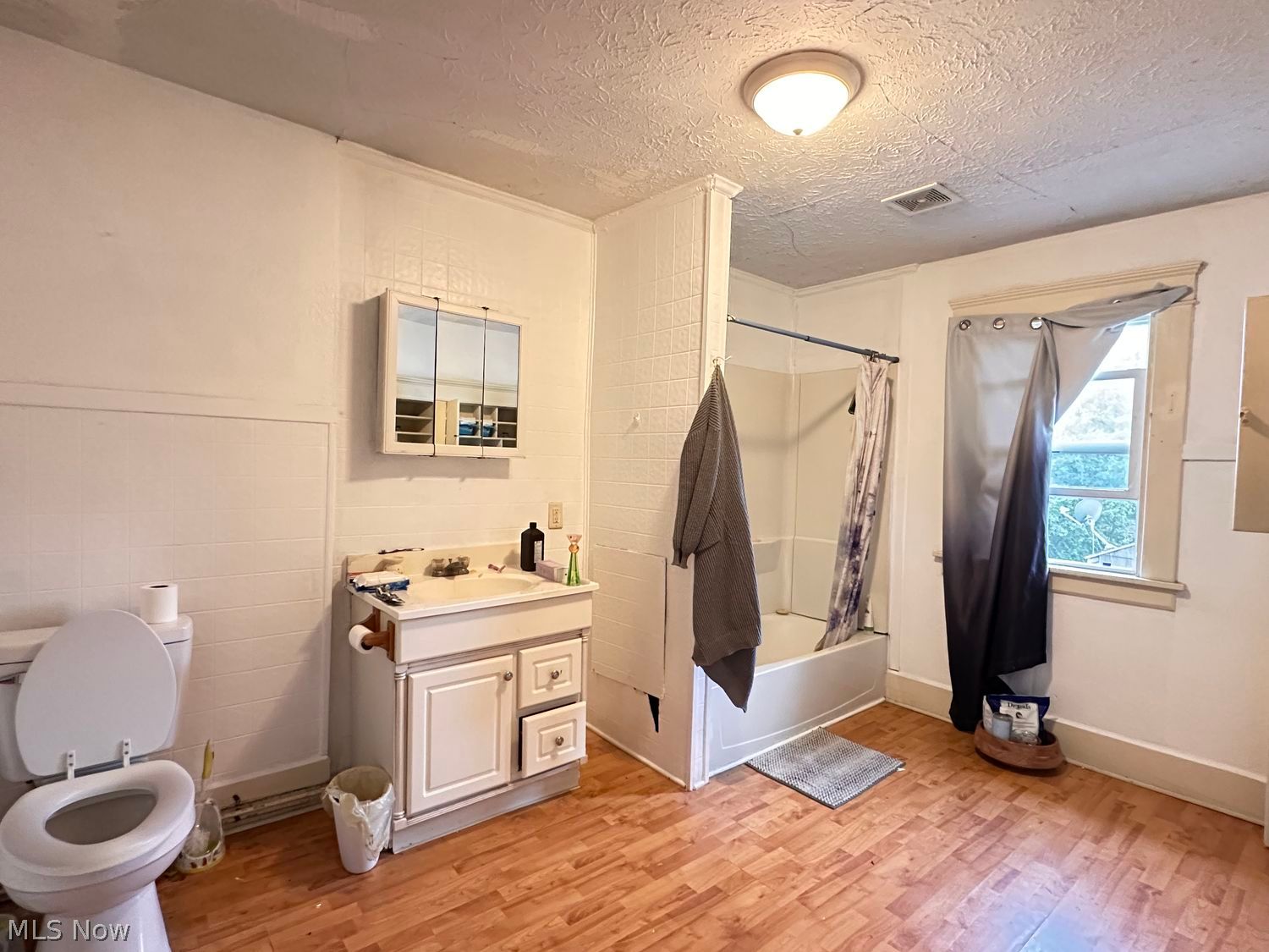 144 W Cambridge Street Alliance OH 44601