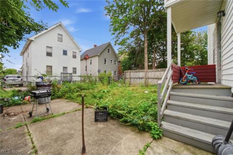 15715 School Avenue Cleveland OH 44110