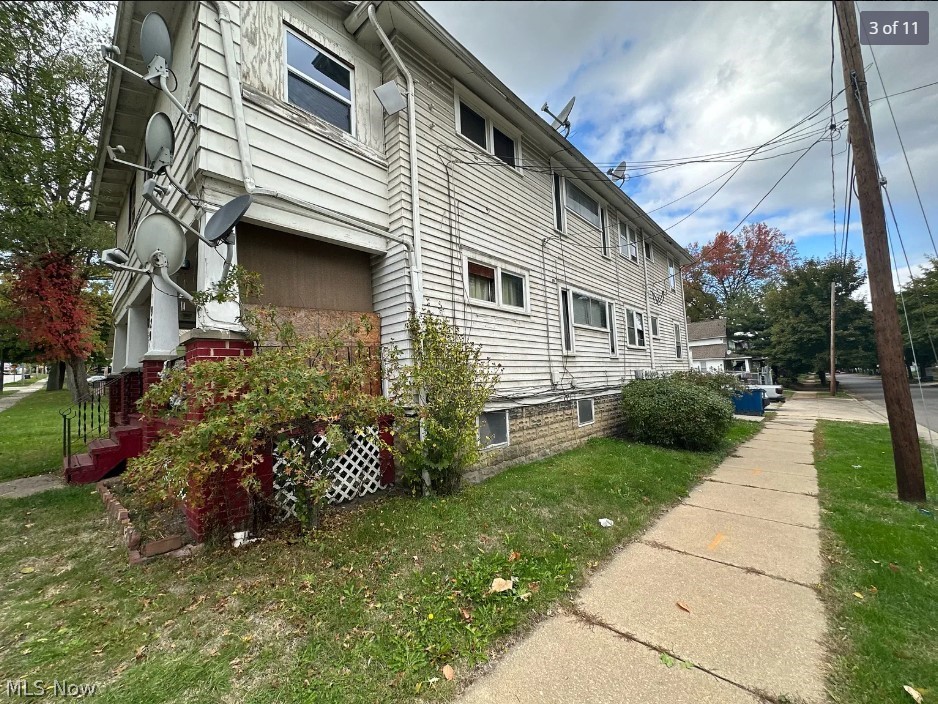 929 Johnston Street Akron OH 44306