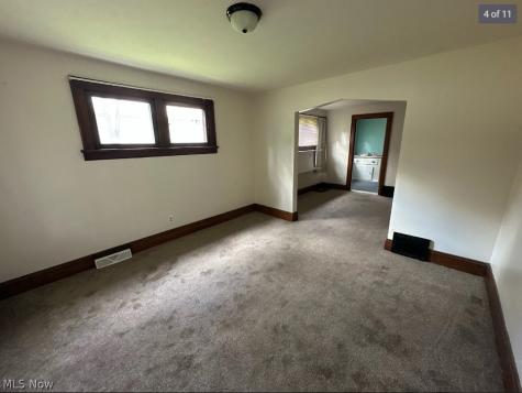 929 Johnston Street Akron OH 44306