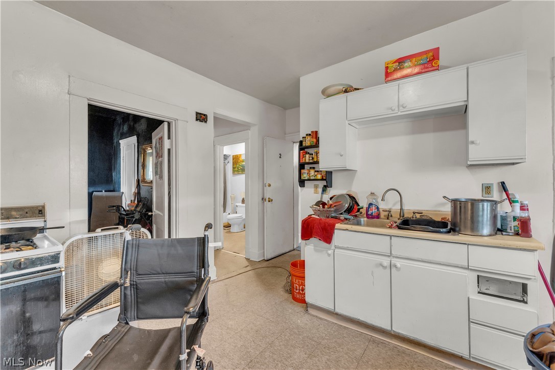 9607 Sophia Avenue Cleveland OH 44104