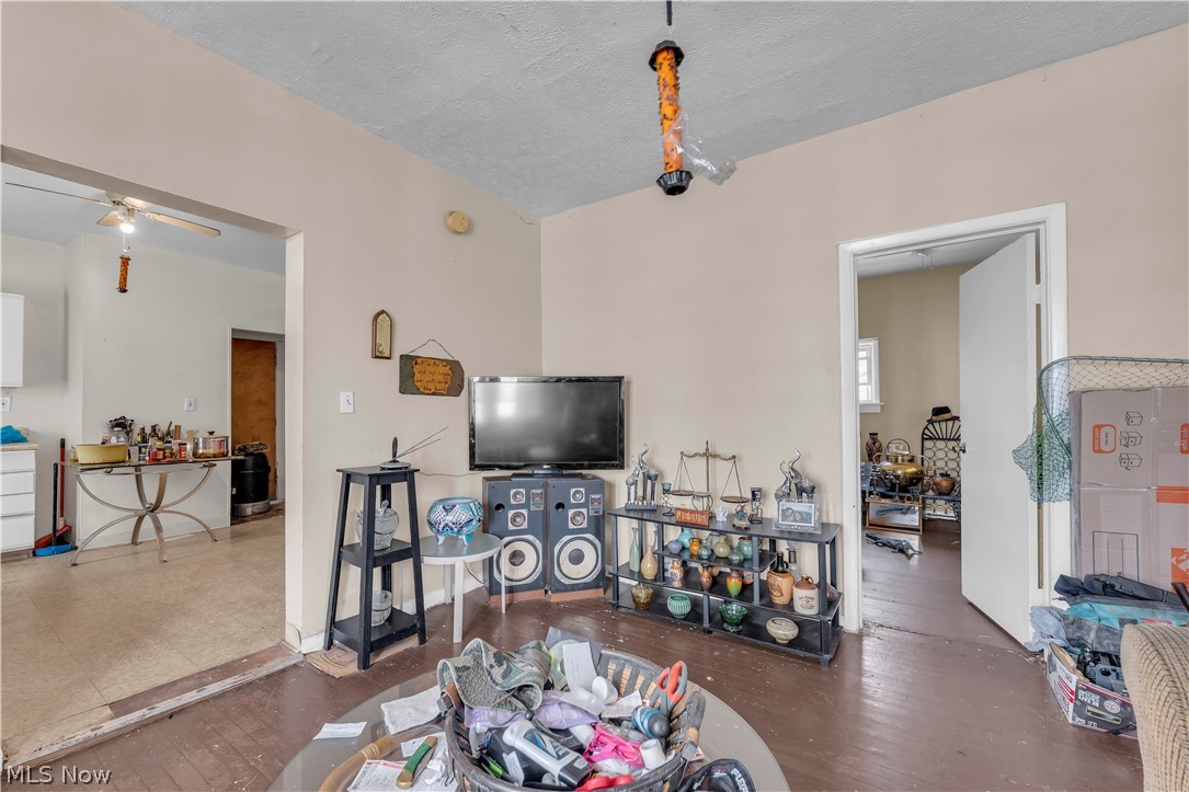 9607 Sophia Avenue Cleveland OH 44104
