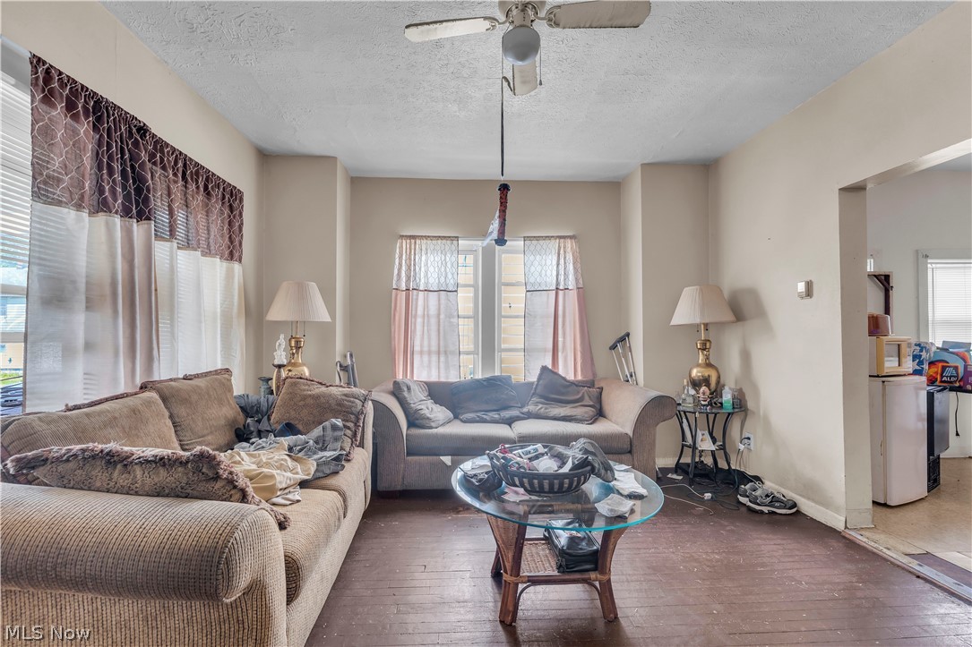 9607 Sophia Avenue Cleveland OH 44104