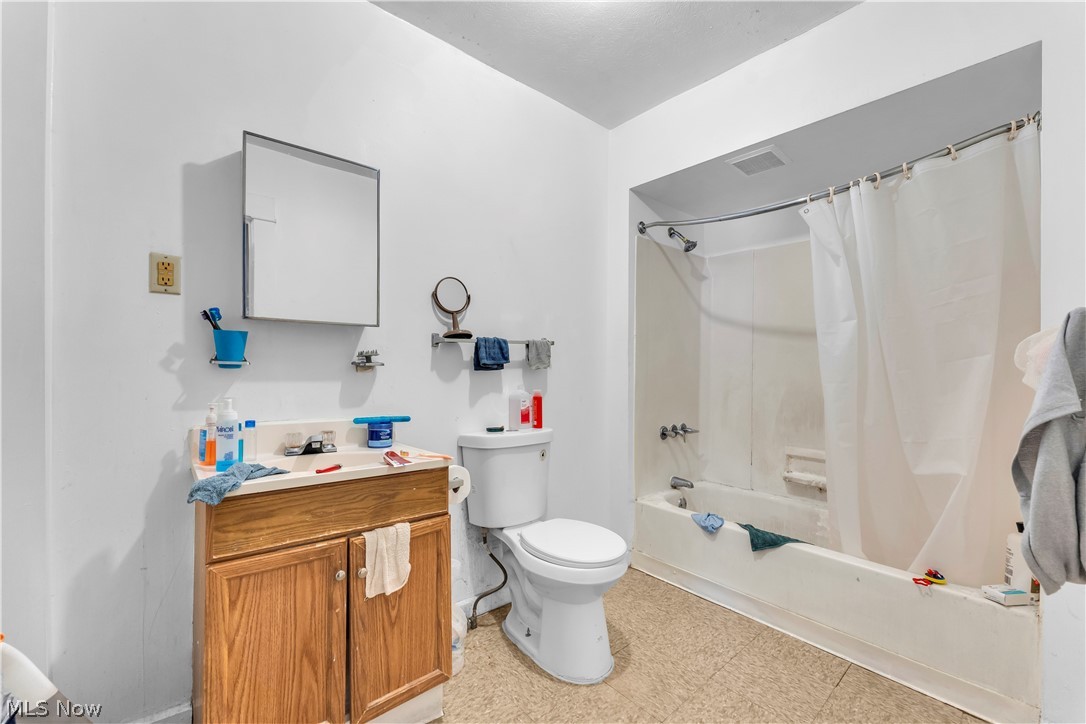 9607 Sophia Avenue Cleveland OH 44104