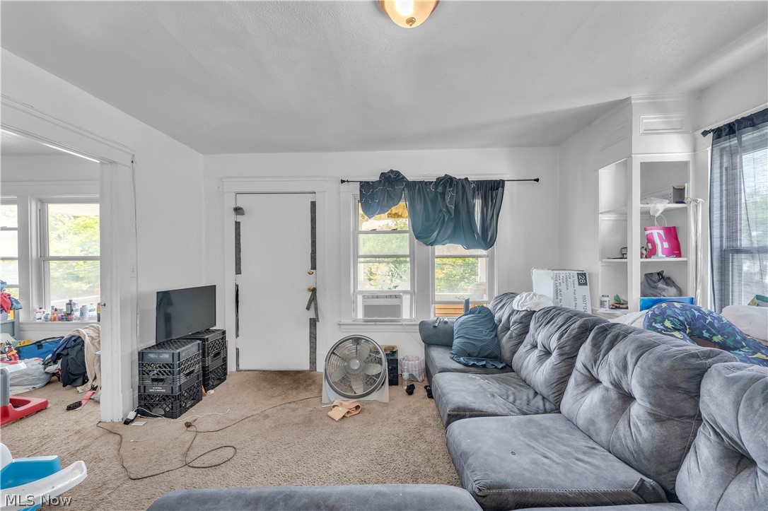 9607 Sophia Avenue Cleveland OH 44104