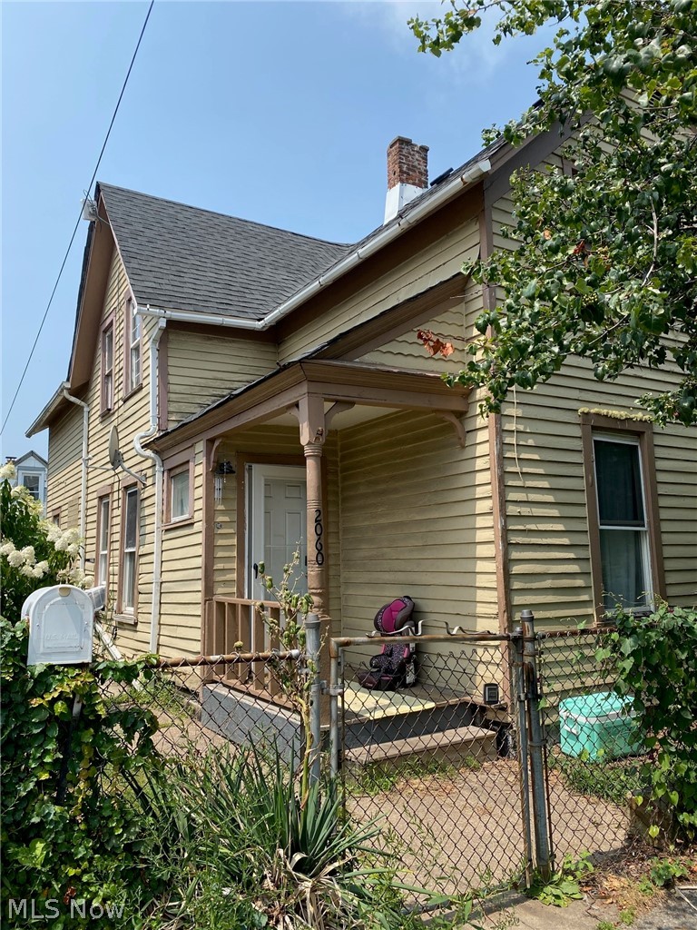 2060 W 44th Street Cleveland OH 44113