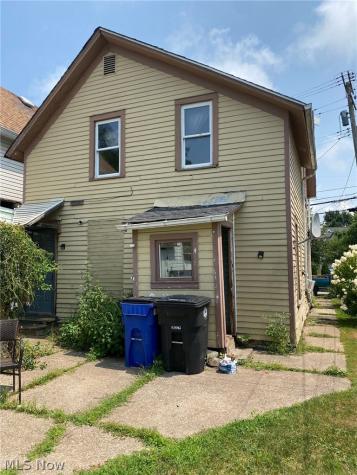 2060 W 44th Street Cleveland OH 44113