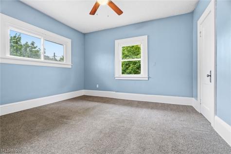 1224 Pondview Avenue Akron OH 44305
