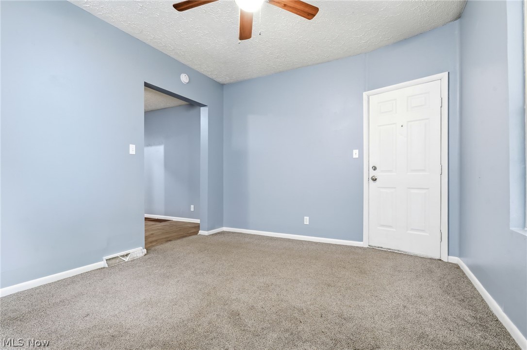 1224 Pondview Avenue Akron OH 44305
