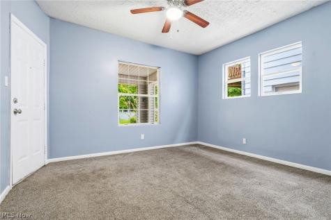 1224 Pondview Avenue Akron OH 44305