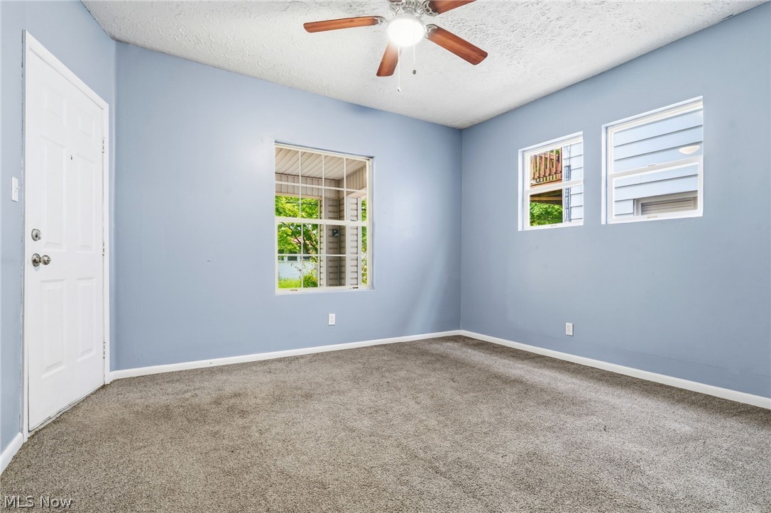 1224 Pondview Avenue Akron OH 44305