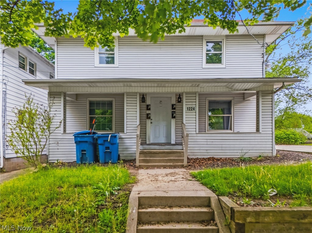 1224 Pondview Avenue Akron OH 44305