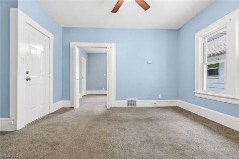 1224 Pondview Avenue Akron OH 44305