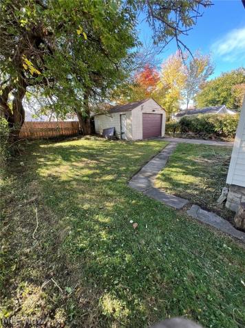 2215 Hood Avenue Cleveland OH 44109
