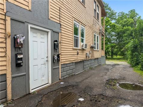 3464 E 116th Street Cleveland OH 44120