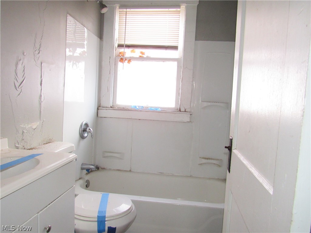 1427 E 133rd Street East Cleveland OH 44112