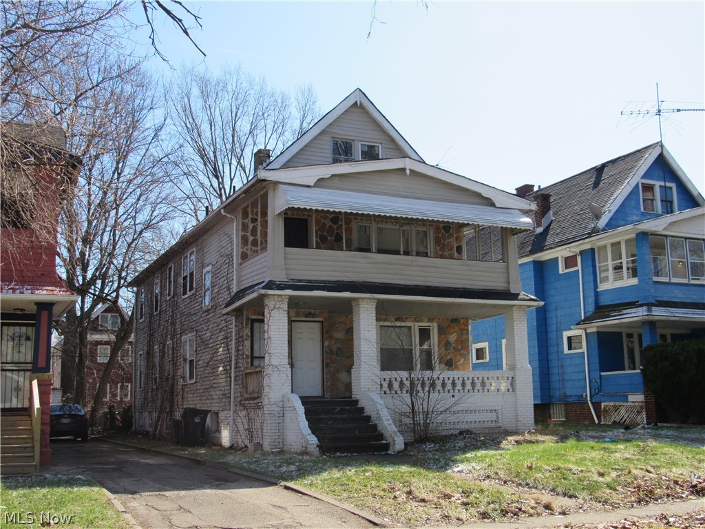 1427 E 133rd Street East Cleveland OH 44112