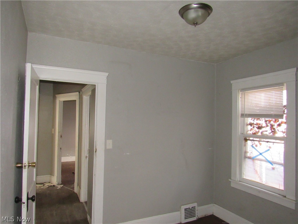 1427 E 133rd Street East Cleveland OH 44112