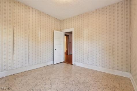 1357 W 69th Street Cleveland OH 44102