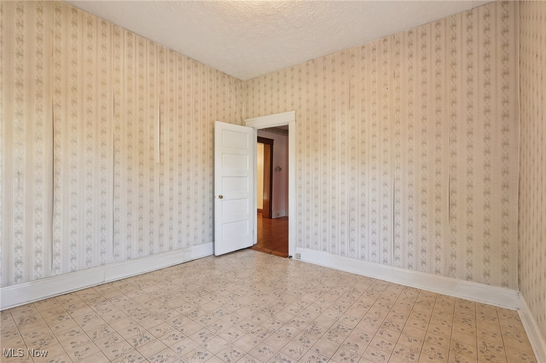 1357 W 69th Street Cleveland OH 44102