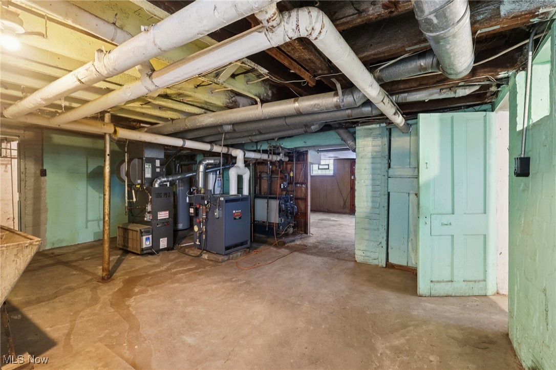 1357 W 69th Street Cleveland OH 44102